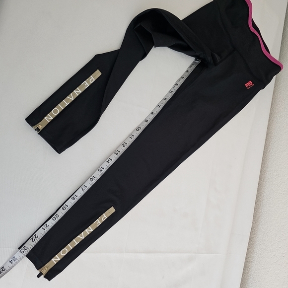 P.E Nation Steady Run Leggings Size Small - Picture 14 of 15